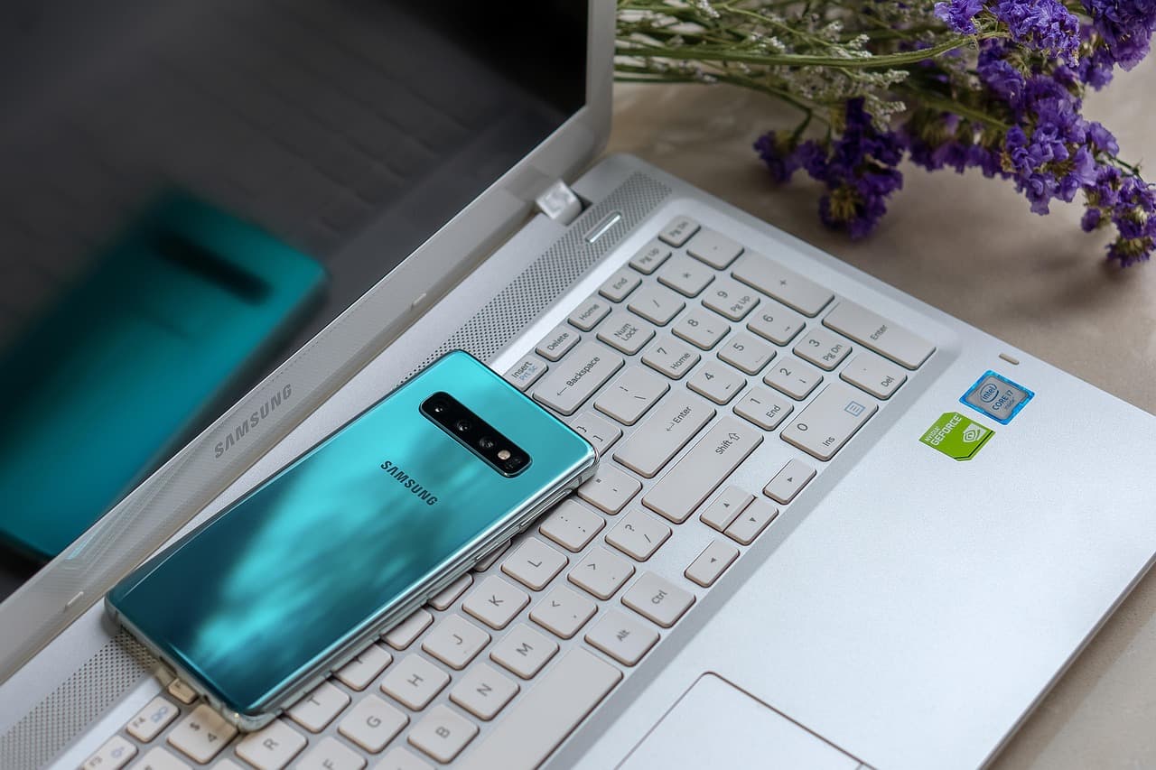 Samsung T9 Portable SSD product detail angle for editorial review (stock photo illustration)